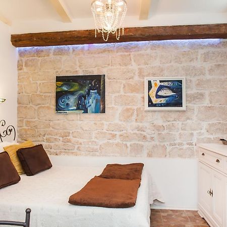 Apartments Laurus Sibenik Bagian luar foto