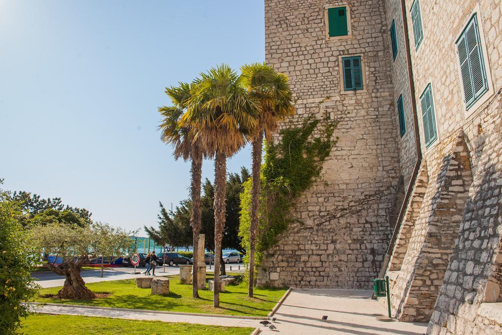 Apartments Laurus Sibenik Bagian luar foto
