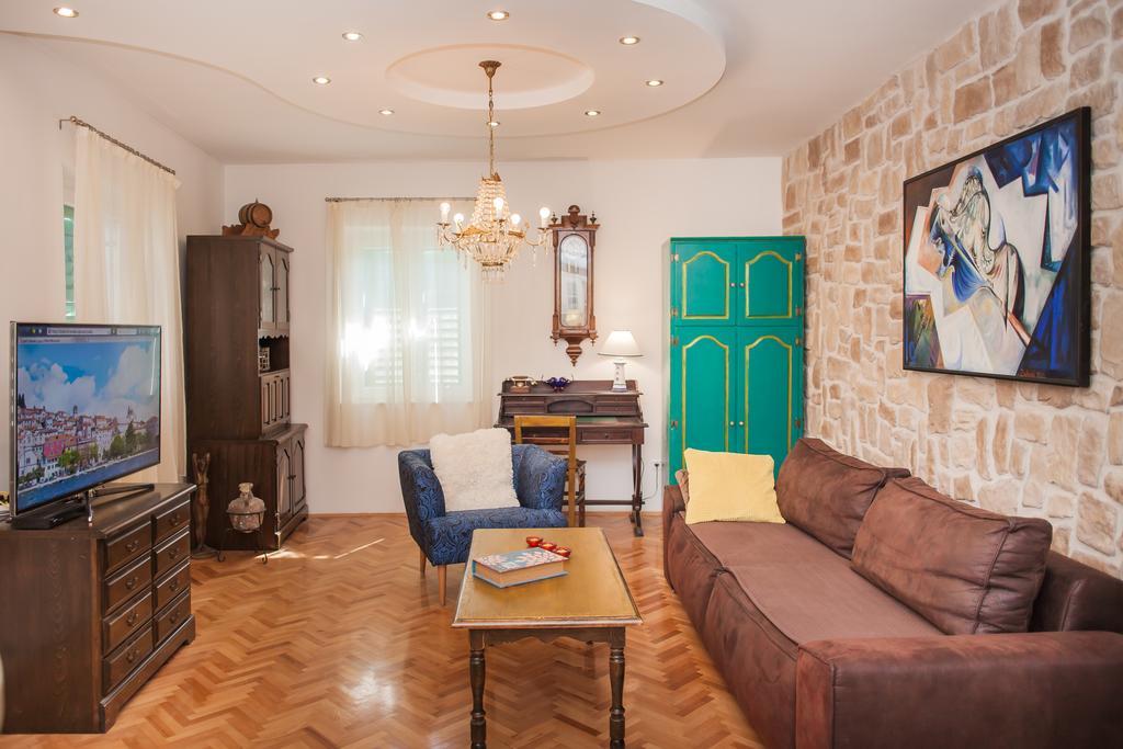 Apartments Laurus Sibenik Bagian luar foto